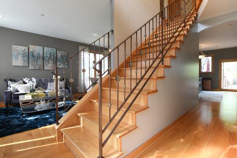 1758 Euclid Ave, Mount Prospect, IL 60056 photo 3