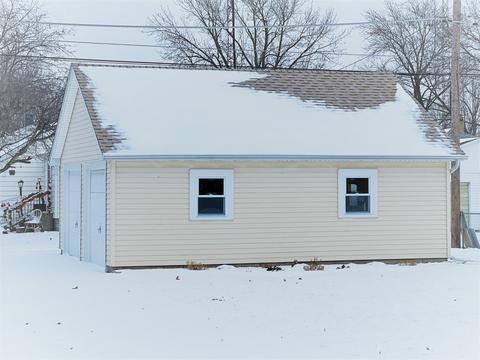 204 S May Ave, Kankakee, IL 60901 photo 4