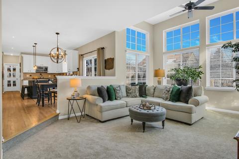 659 Aster Dr, Gurnee, IL 60031 photo 3