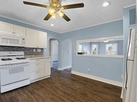 135 E North St, Cisco, IL 61830 photo 7
