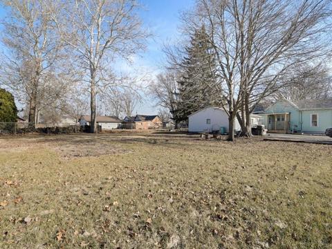 135 E North St, Cisco, IL 61830 photo 17