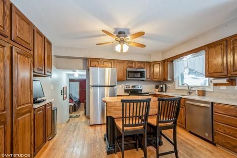 Undisclosed, Hoffman Estates, IL 60192 photo 8