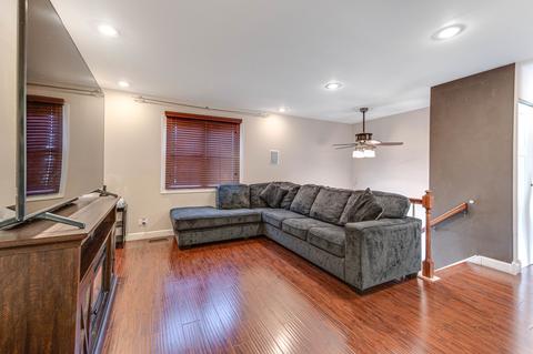 254 E Cleburne Ave, Bartlett, IL 60103 photo 6