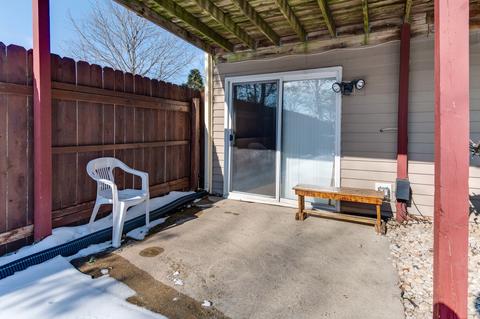 254 E Cleburne Ave, Bartlett, IL 60103 photo 31