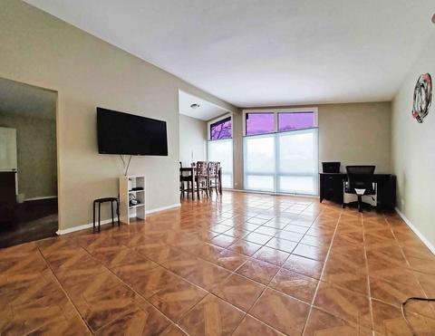 369 Jeanne Ter, Wheeling, IL 60090 photo 4