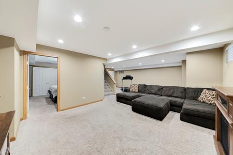 63 Forestview Ln, Aurora, IL 60502 photo 22