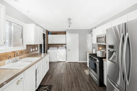 16302 Spaulding Ave, Markham, IL 60428 photo 6