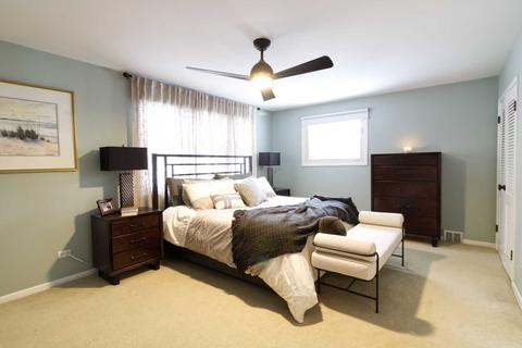1111 Golf Ln, Wheaton, IL 60189 photo 8