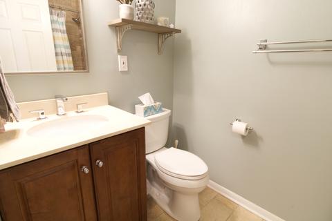 1111 Golf Ln, Wheaton, IL 60189 photo 11