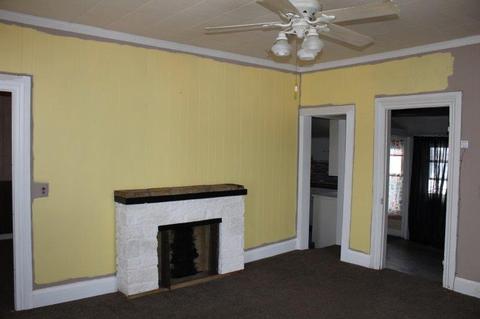 206 S Genesee St, Morrison, IL 61270 photo 2