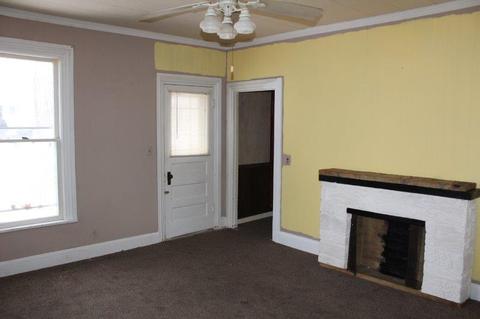 206 S Genesee St, Morrison, IL 61270 photo 3