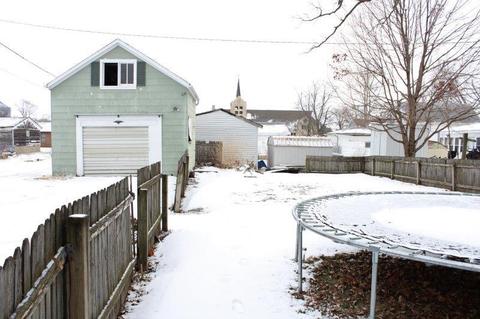 206 S Genesee St, Morrison, IL 61270 photo 22