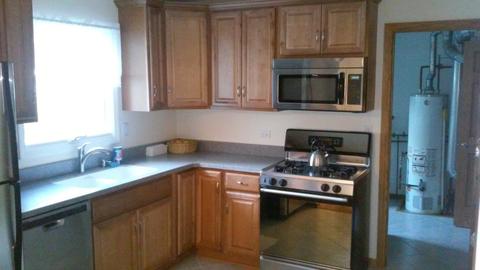 80 Kingman Ln, Hoffman Estates, IL 60169 photo 3