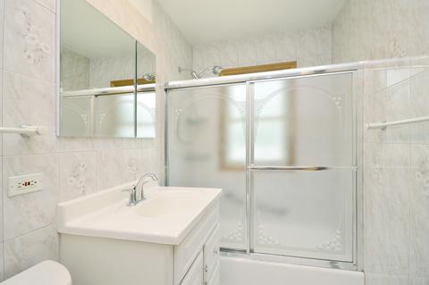 1114 S Robert Dr, Mount Prospect, IL 60056 photo 14