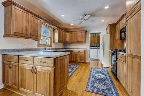1968 Creekside Dr, Wheaton, IL 60189 photo 12