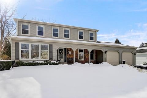 1968 Creekside Dr, Wheaton, IL 60189 photo 1