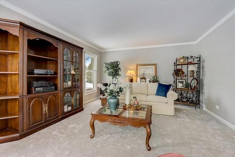1968 Creekside Dr, Wheaton, IL 60189 photo 5