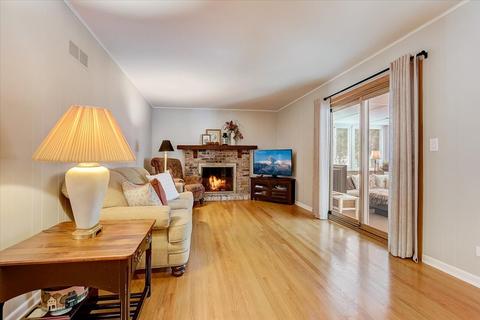 1968 Creekside Dr, Wheaton, IL 60189 photo 8