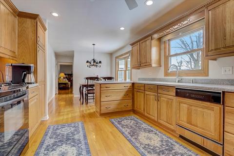1968 Creekside Dr, Wheaton, IL 60189 photo 14