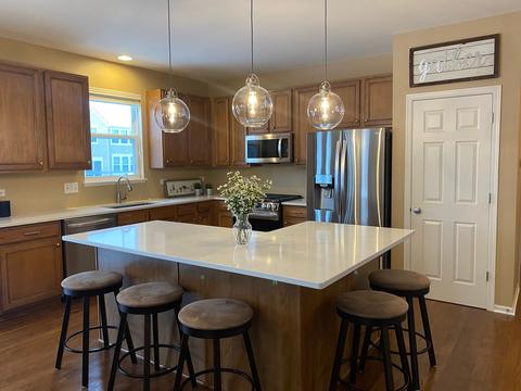350 Shadow Hill Dr, Elgin, IL 60124 photo 9