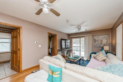 1563 Lowe Dr, Algonquin, IL 60102 photo 3
