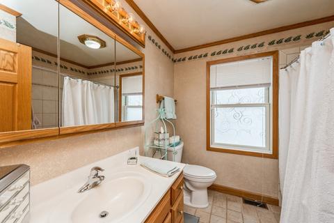 1563 Lowe Dr, Algonquin, IL 60102 photo 7