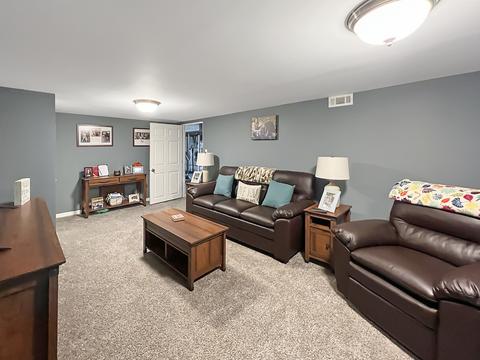 1748 Valley View Dr, Freeport, IL 61032 photo 30