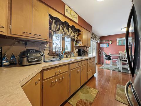 1748 Valley View Dr, Freeport, IL 61032 photo 17
