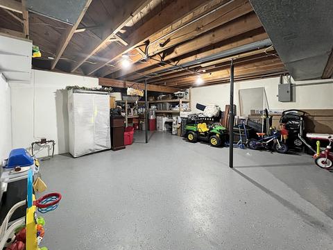 1748 Valley View Dr, Freeport, IL 61032 photo 31