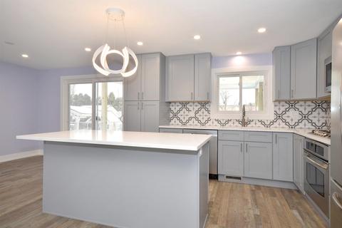 1316 Fairlane Dr, Schaumburg, IL 60193 photo 6