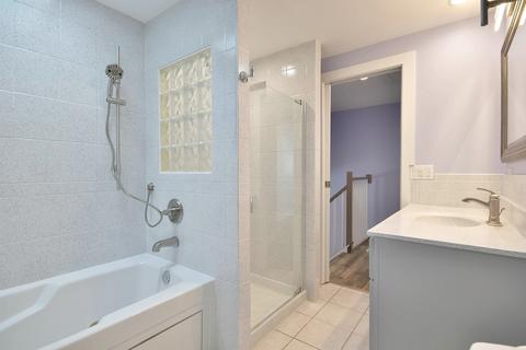 1316 Fairlane Dr, Schaumburg, IL 60193 photo 12