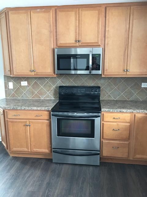 952 Pebble Dr, Wheeling, IL 60090 photo 7