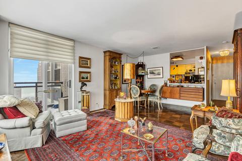 30 Elm St #16A, Chicago, IL 60611 photo 5