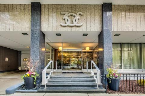30 Elm St #16A, Chicago, IL 60611 photo 17