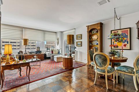 30 Elm St #16A, Chicago, IL 60611 photo 2