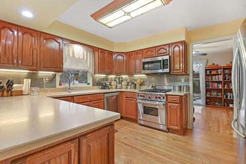 38 W681 Arrowmaker Pass, Elgin, IL 60124 photo 5