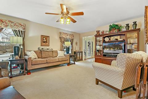 38 W681 Arrowmaker Pass, Elgin, IL 60124 photo 9
