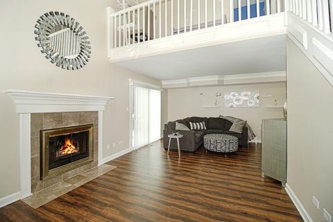3014 Anton Dr, Aurora, IL 60504 photo 2