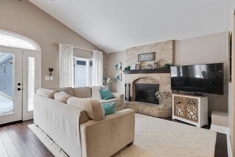 535 Western St, Hoffman Estates, IL 60169 photo 12