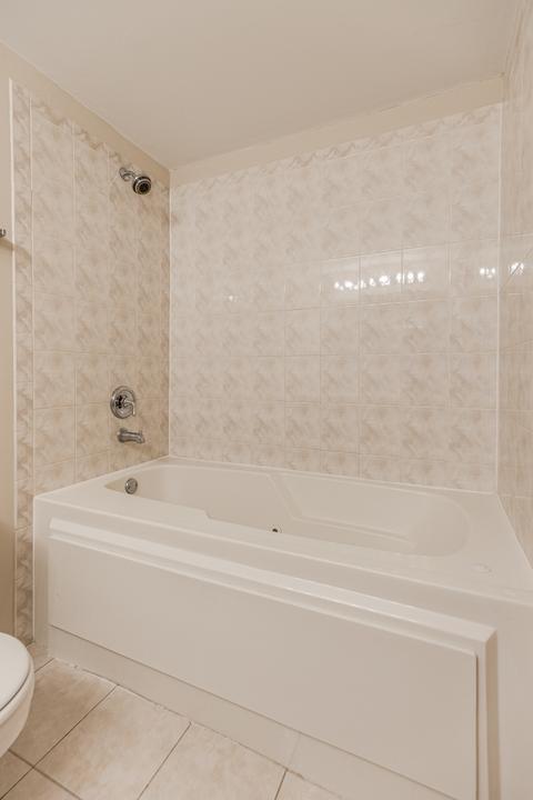 1500 W Monroe St #402, Chicago, IL 60607 photo 12