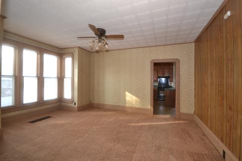 310 Wabash St, Elgin, IL 60123 photo 3