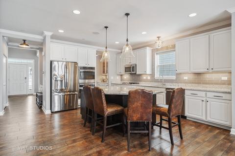 3577 Harold Cir, Hoffman Estates, IL 60192 photo 4