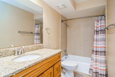 1660 W Byron Ave, Addison, IL 60101 photo 10