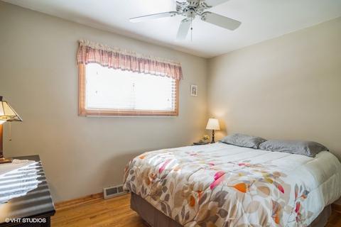 1660 W Byron Ave, Addison, IL 60101 photo 9