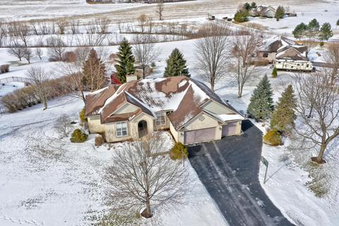 5401 Heather Ln, Johnsburg, IL 60051 photo 4