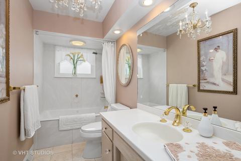 2227 S Wolf Rd, Des Plaines, IL 60018 photo 11