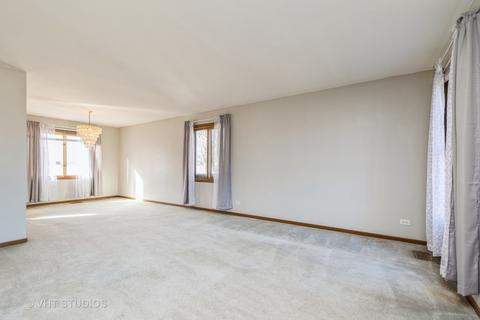 236 Georgetown Dr, Cary, IL 60013 photo 2