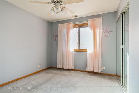 236 Georgetown Dr, Cary, IL 60013 photo 5