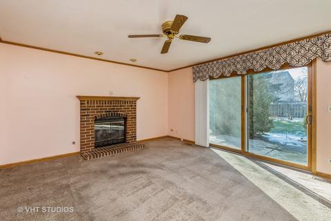 236 Georgetown Dr, Cary, IL 60013 photo 4