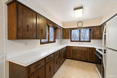 918 E Division St, Lockport, IL 60441 photo 10